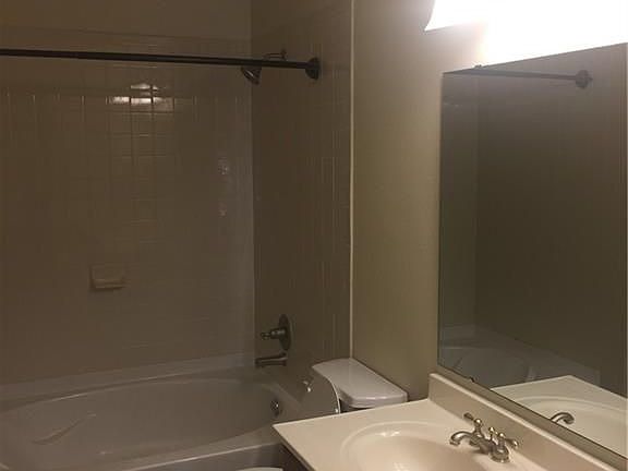 4th image of 3412 Eagle Ave