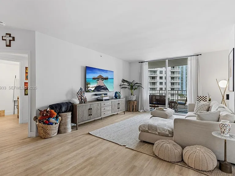 701 Brickell Key Blvd #1106 — Photo 27