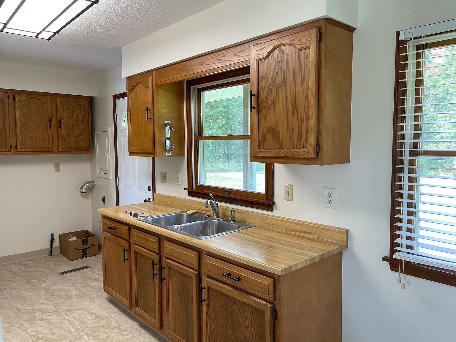 2 bed, 900 sqft, $1,200 — Photo 3