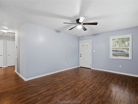4th image of 502 W 14th St
