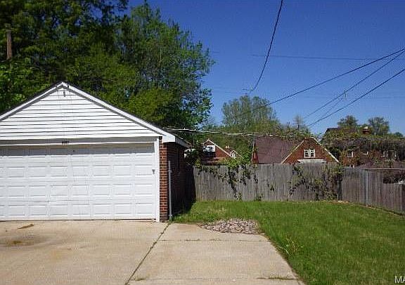 2nd image of 5807 Riverview Blvd