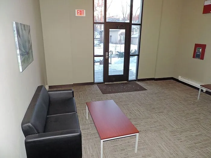 613 N 1st Ave #9 — Photo 4