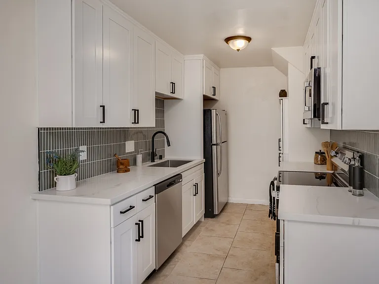 1444 S 45th St — Photo 3