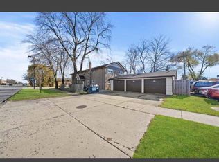 7900 Normandy Ave APT 2W, Burbank, IL 60459