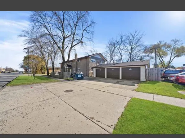 7900 Normandy Ave APT 2W, Burbank, IL 60459