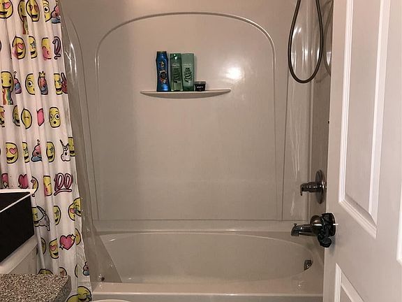 4th image of 14417 Vauxhall Dr