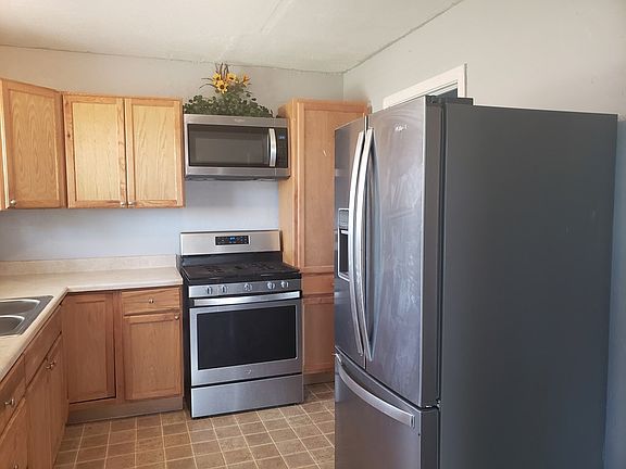 5th image of 3218 Baumann Ave