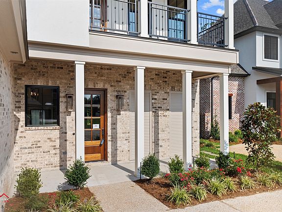 2nd image of 355 Belle Winds Ct