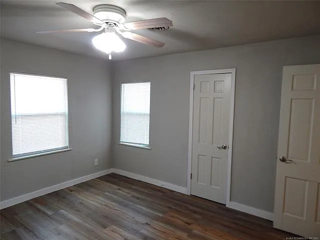 1632 Oxford Ln — Photo 5