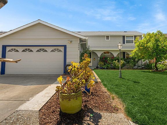 2nd image of 2289 Montezuma Dr
