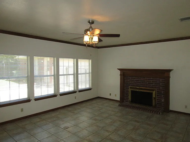 6106 John Chisum Ln — Photo 31