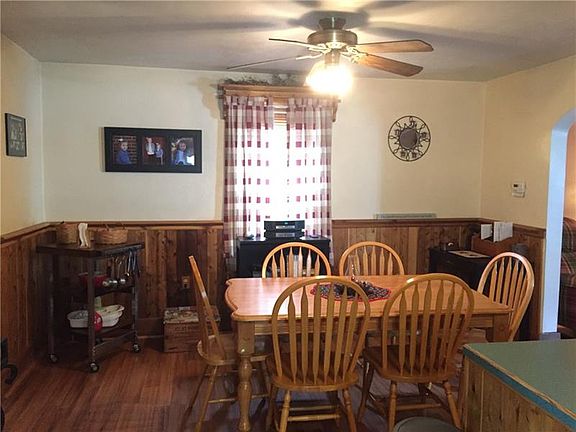 4th image of 406 Welker St