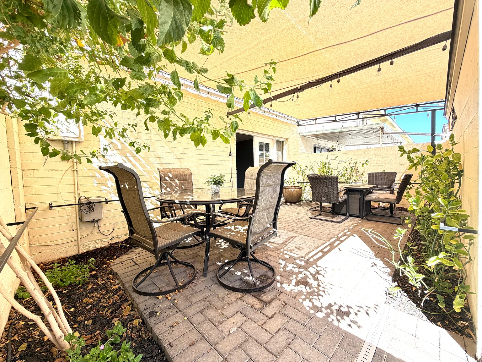 3 bed, 1408 sqft, $2,290 — Photo 4