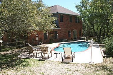 2nd image of 111 Twin Saddles Ln