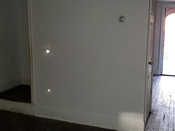 4th image of 532 S Buttonwood St