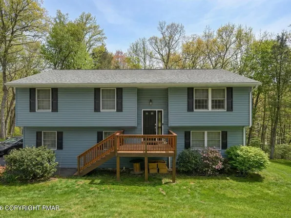 256 Devils Hole Rd, Cresco, PA 18326