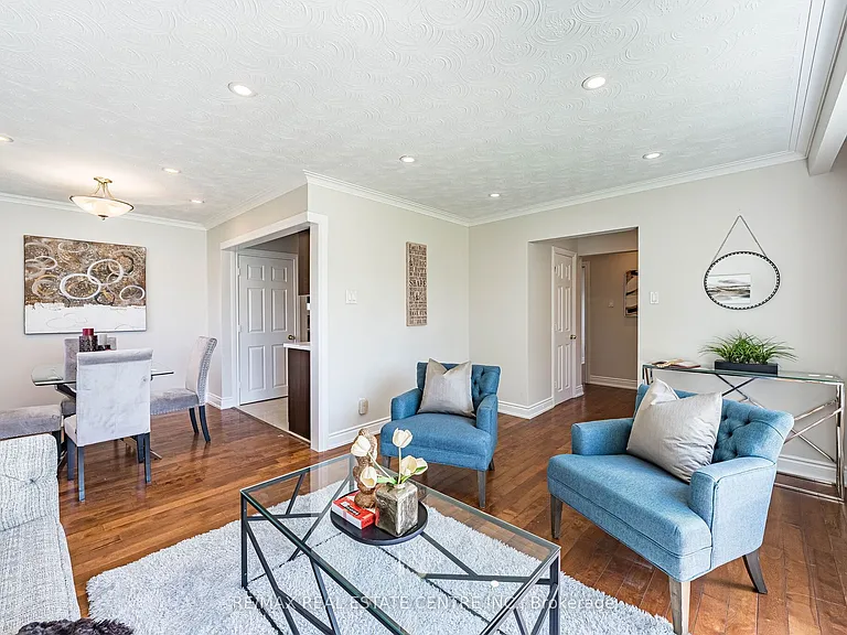 2 Milner Rd #MAIN FLOOR — Photo 12