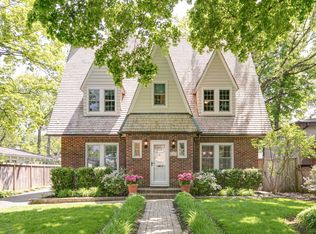 685 Northmoor Rd, Lake Forest, IL 60045