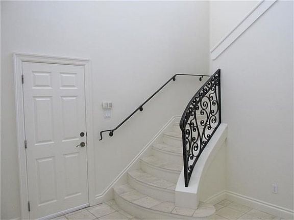 2nd image of 4408 Long Champ Dr APT 31