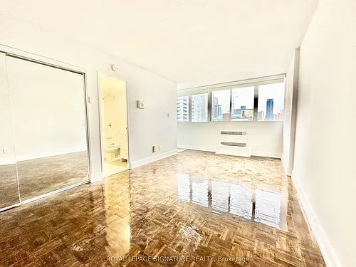 33 Isabella St #1213 Photo 1
