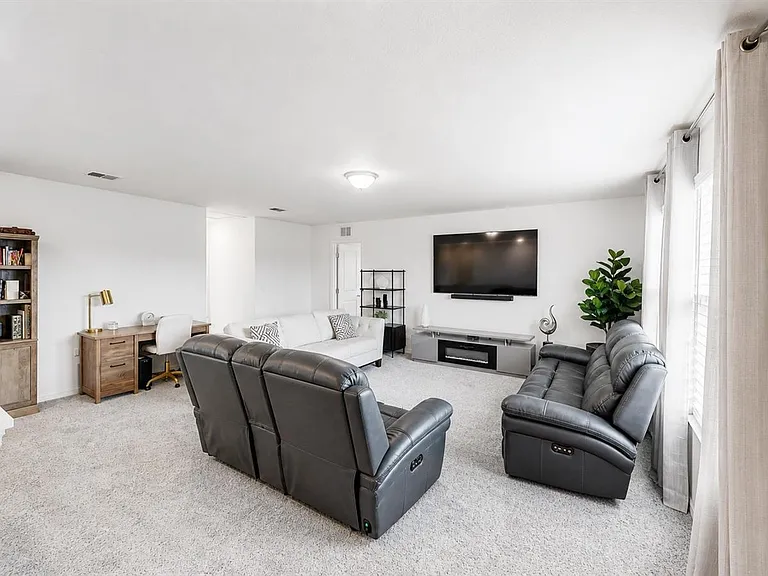 3884 Capri Coast Dr — Photo 14