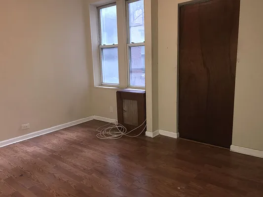 Rented by Thermos Realty & Management Inc | media 9