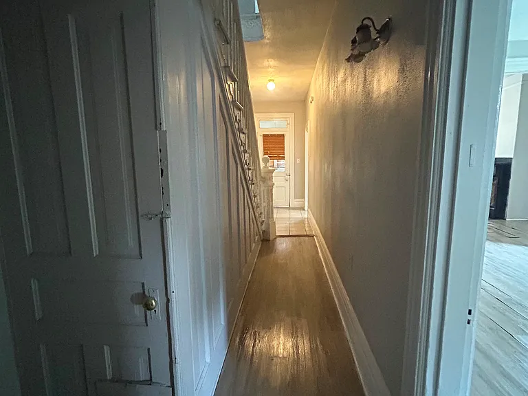 187 Allegheny Ave — Photo 3