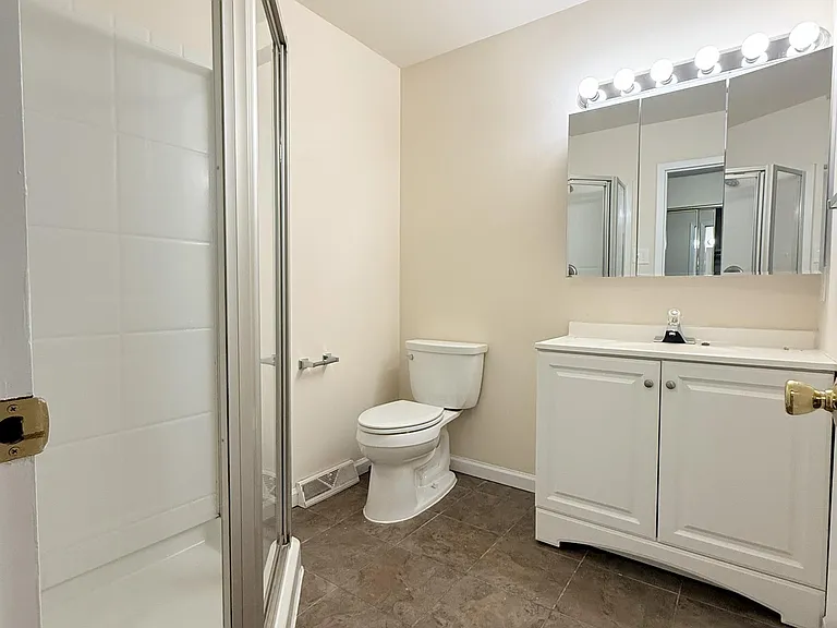 504 Heritage Dr — Photo 31