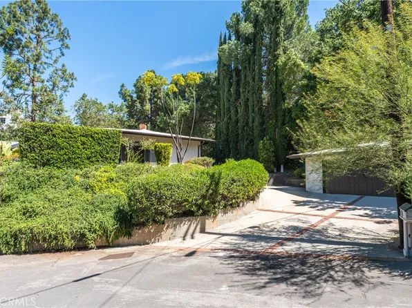 3297 Dunsmere Rd, Glendale, CA 91206