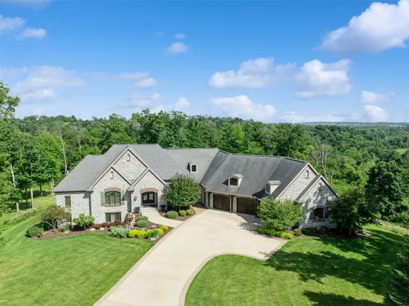 1702 Timber Wolf Trl SE, Cedar Rapids, IA 52403