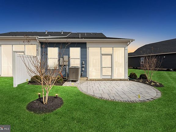 3rd image of 410 Granite Ridge Dr