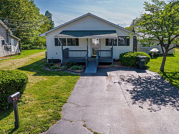 4th image of 137 Yvonne Ave