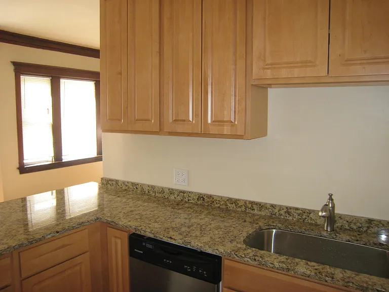 2943 W Schubert Ave #1 — Photo 5