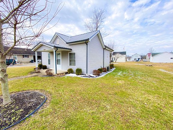 3rd image of 506 Ellsworth St Lot 8