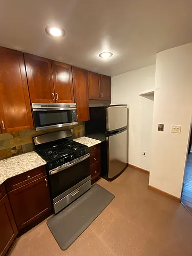 104 N Forest Ave #2 Photo 1