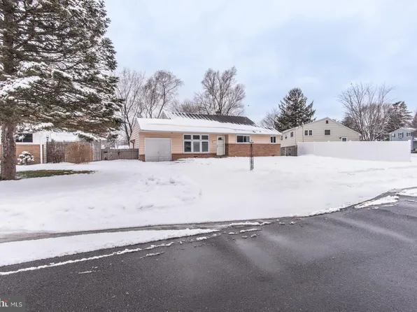 746 Spruce Rd, Warminster, PA 18974