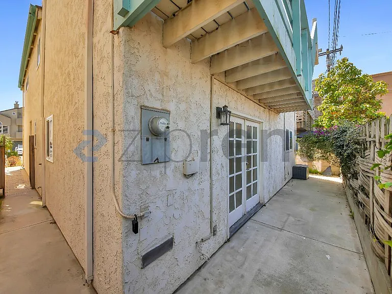 265 Hollywood Blvd #2 — Photo 10