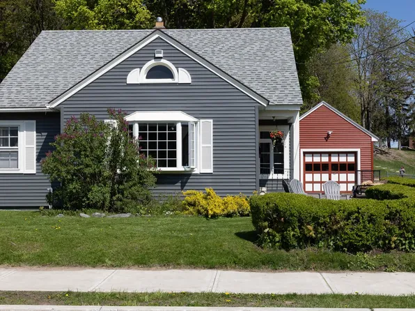 29 Orchard Terrace, Winooski, VT 05404