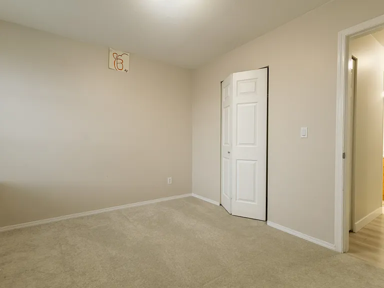 34660 6th Ave — Photo 23