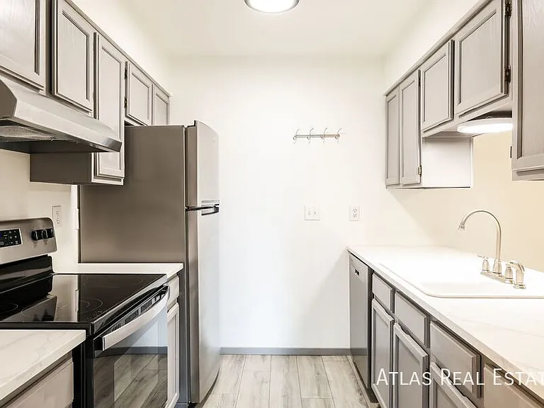 519 Wright St #305 — Photo 6