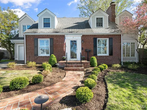 5 Colonial Ct, Saint Louis, MO 63124