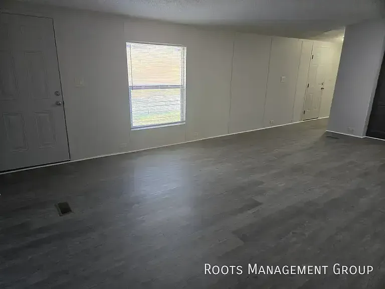 272 Emerson Bypass Rd #B17 — Photo 3