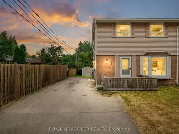 7 Cardwell St, Orangeville, ON L9W 2V5