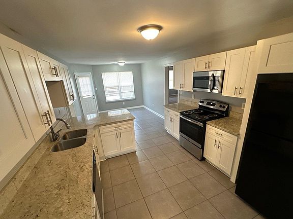 5th image of 9420 Grove Rd