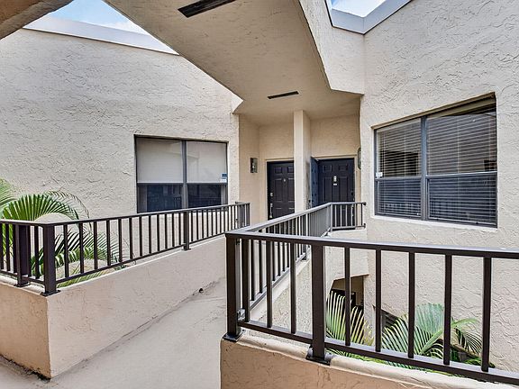 4th image of 7460 La Paz Boulevard #306