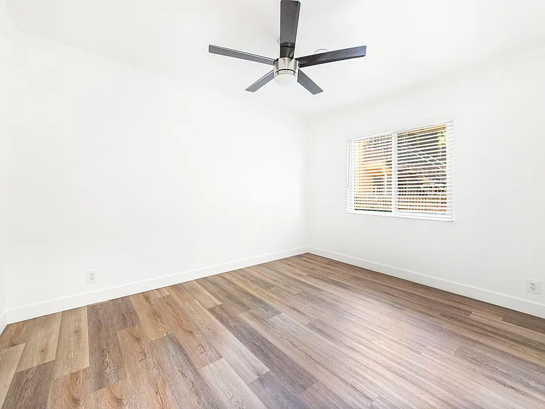 4040 Palmwood — Photo 11