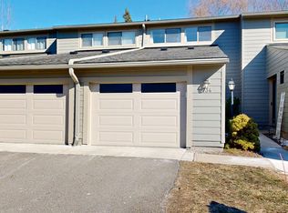 734 Peninsula Ct, Ann Arbor, MI