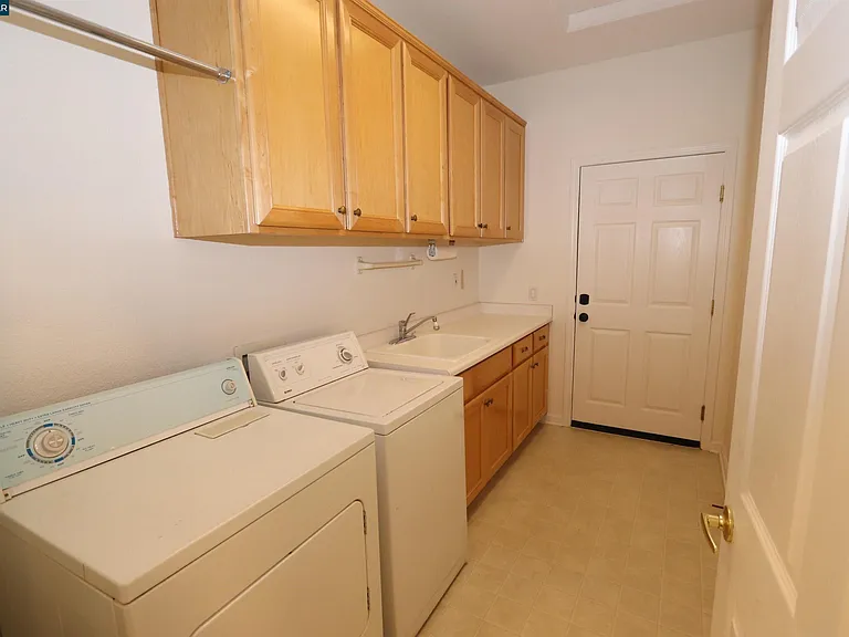 567 Quindell Way — Photo 11