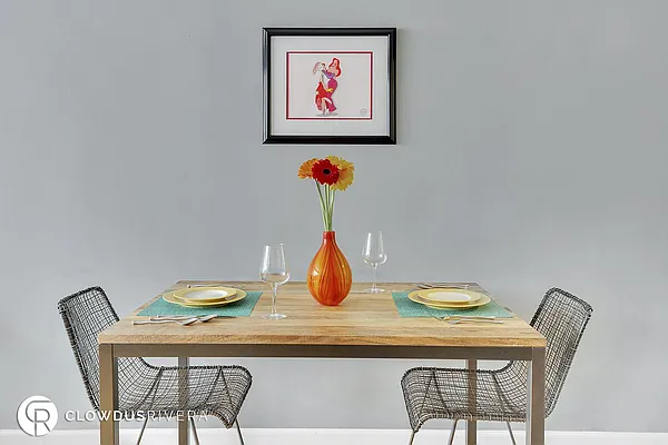 Sold by Cooper & Cooper Real Estate | media 3