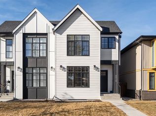 2015 E 24a St SW, Calgary, AB T3E 1V5